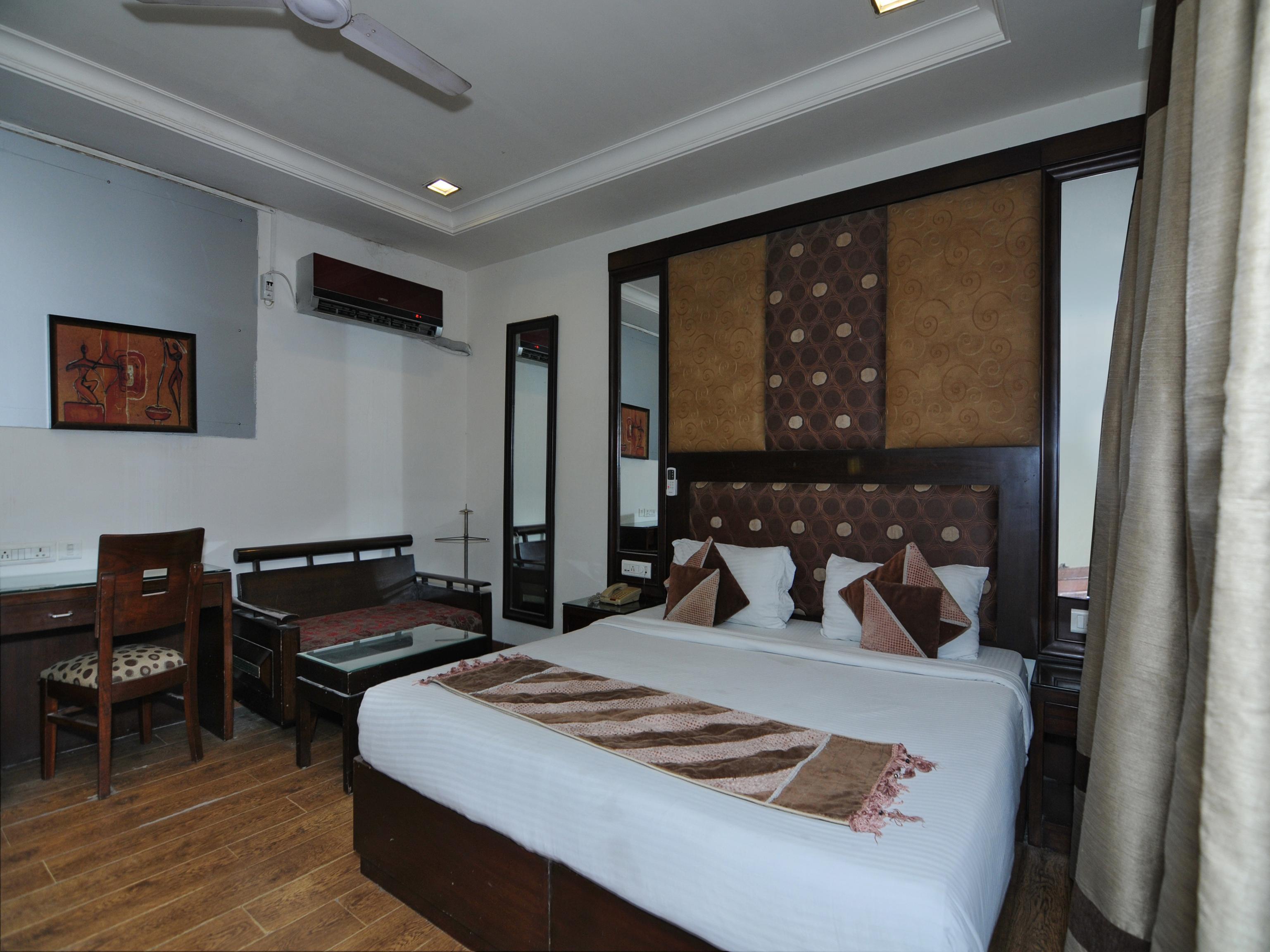 Oyo 6845 The Grand Hotel Neu-Delhi Exterior foto